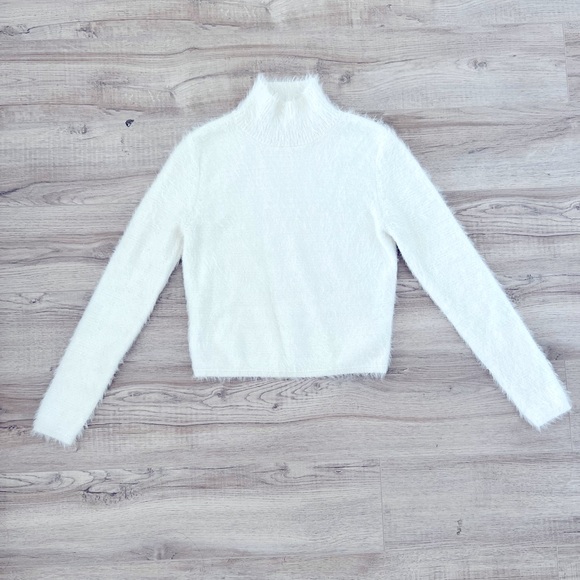 Fuzzy White Sweater - Picture 1 of 4